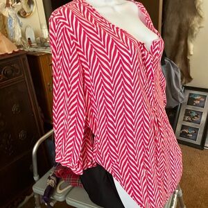 Stylus brand, Chevron pattern, 4X three-quarter sleeves. 100% rayon